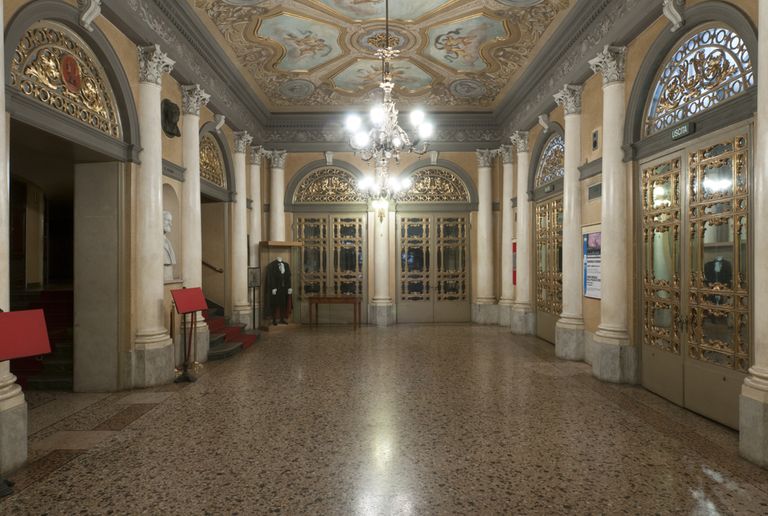 Piacenza, Teatro Municipale, foyer (foto Andrea Scardova, IBC) 2016